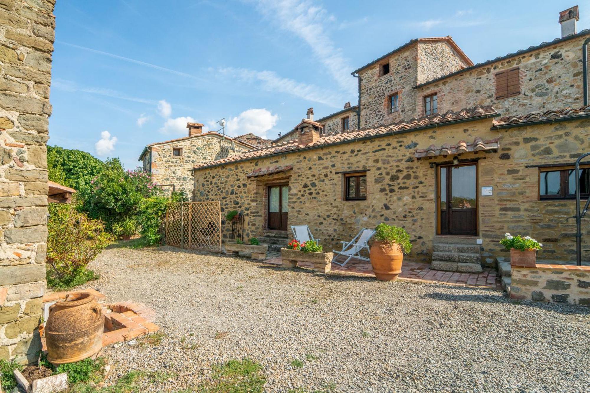 Country house Borgo Cerbaiola